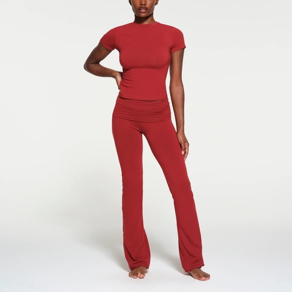 SKIMS Pants - NWT SKIMS Cotton Jersey Foldover Pant in BRICK sz XS - RARE